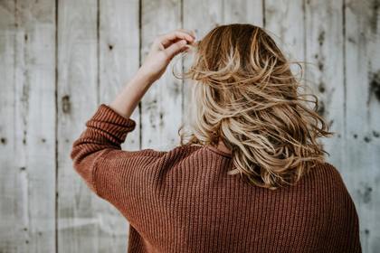 ロングヘアの女性