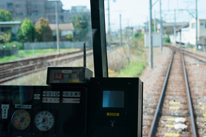 電車の中から見る景色