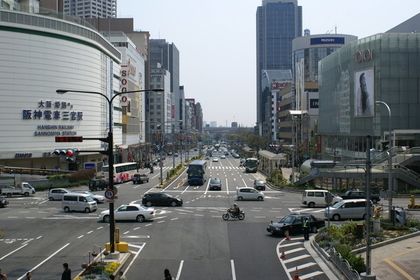 阪神神戸三宮駅前交差点