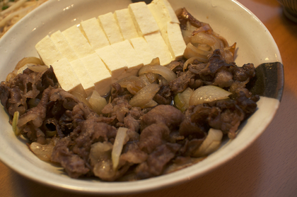 温かい肉豆腐