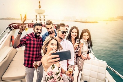 Middle shutterstock 604662734